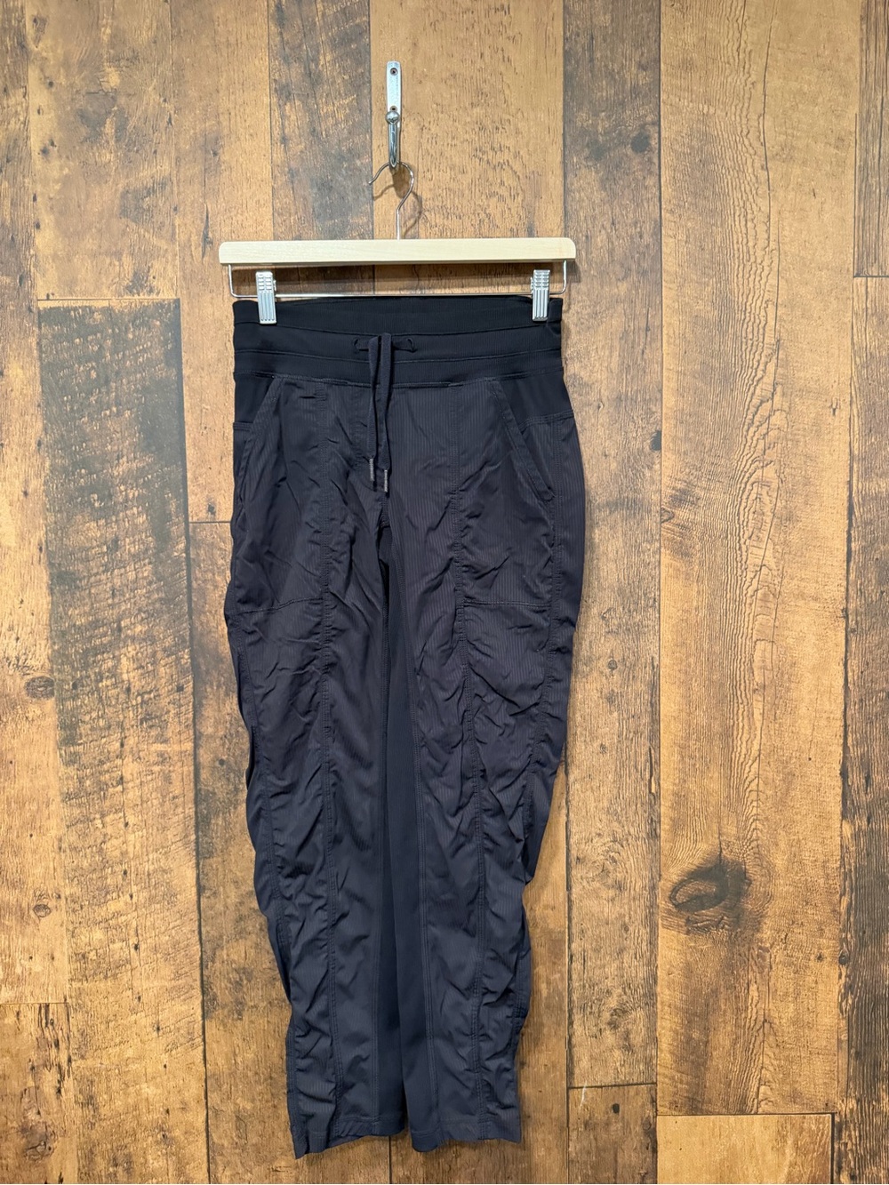 Lululemon street to studio pants black size 4 EUC